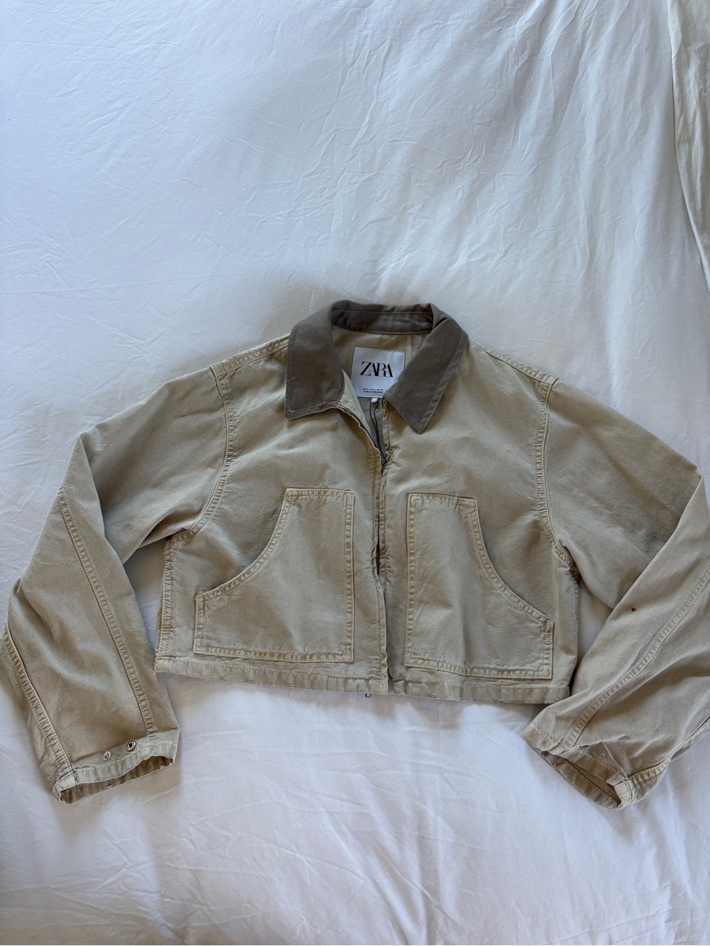 ZARA Two-Tone Beige Cropped Utility Jacket with Dark Collar